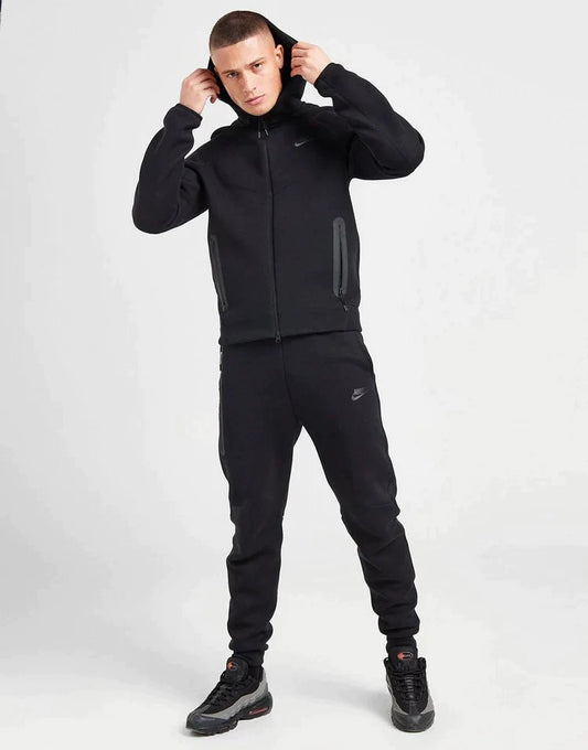 BLACK TECH FLEECE SET